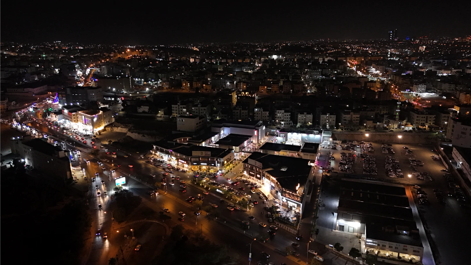 5b mall night